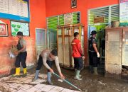 Gotong Royong Pulihkan Sekolah, Brimob Kaltim Tunjukkan Kepedulian di Aceh Utara