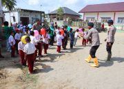 Pulihkan Keceriaan Anak-Anak Aceh Utara, Personel BKO Brimob Kaltim Gelar Trauma Healing di SDN 5 Muara Batu