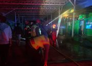 Tim Respons Bencana Brimob Kaltim Sigap Padamkan Kebakaran di Jalan Kesuma Bangsa Paser