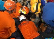 Truk Sembako Terguling di Kapal Dharma Kartika IX, 1 Penumpang Meninggal Dunia
