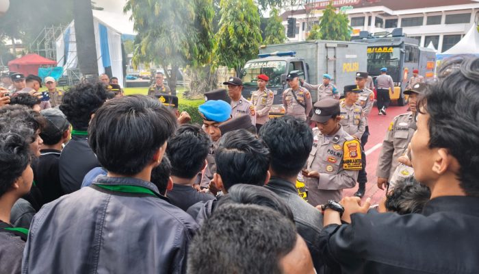 HUT ke-129 Balikpapan, Mahasiswa Gelar Aksi Tolak Program MBG dan Soroti Banjir Kota