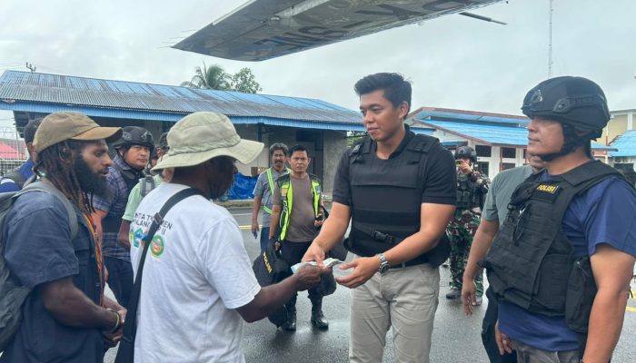 Dari Ujung Landasan Korowai: Solidaritas Rp2 Juta dan Komitmen Negara Menjaga Akses ke Tanah Merah