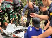 Prajurit Kodam VI/Mulawarman Tiba Pertama di Lokasi Jatuhnya Pesawat Pelita Air di Krayan