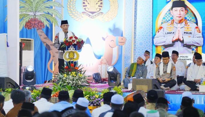 Kapolri Ajak Masyarakat Jaga Persatuan dalam Safari Ramadhan di Sumsel