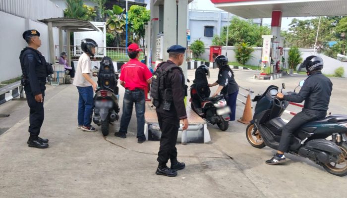 SatBrimob Polda Kaltim Tingkatkan Patroli SPBU Jelang Idulfitri