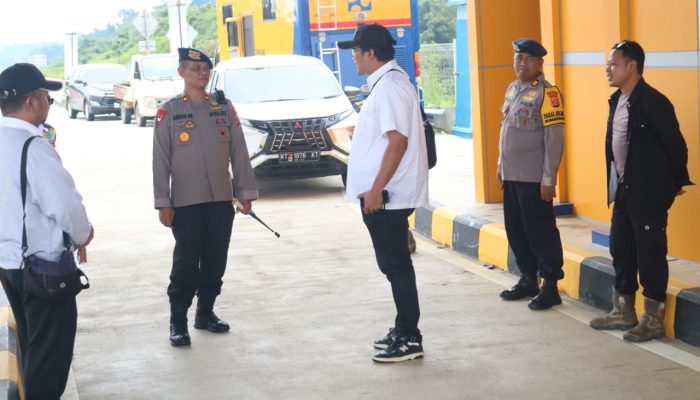Brimob Kaltim Patroli dan Pantau Tol Fungsional IKN Jelang Arus Mudik Lebaran