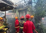 Kebakaran Sore Hari di Karang Jati, Empat Rumah Terdampak