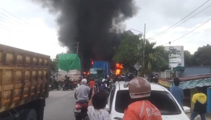 Kebakaran di Balikpapan Barat Hanguskan Tiga Usaha, Api Padam dalam Waktu Singkat