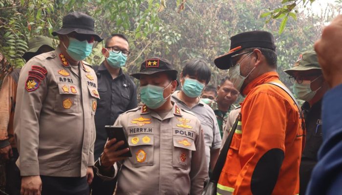 Kapolda Riau Tinjau Langsung Karhutla di Bengkalis, Pastikan Penanganan Berjalan Optimal