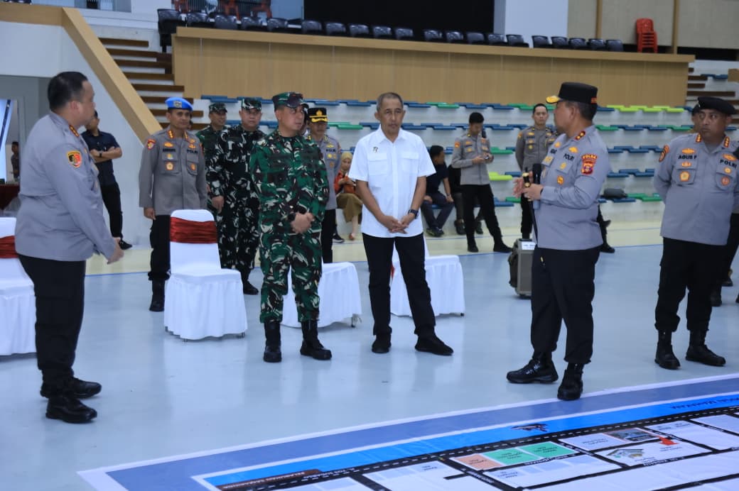 Apel gelar pasukan TNI-Polri untuk pengamanan aksi 21 April di GOR Segiri Samarinda