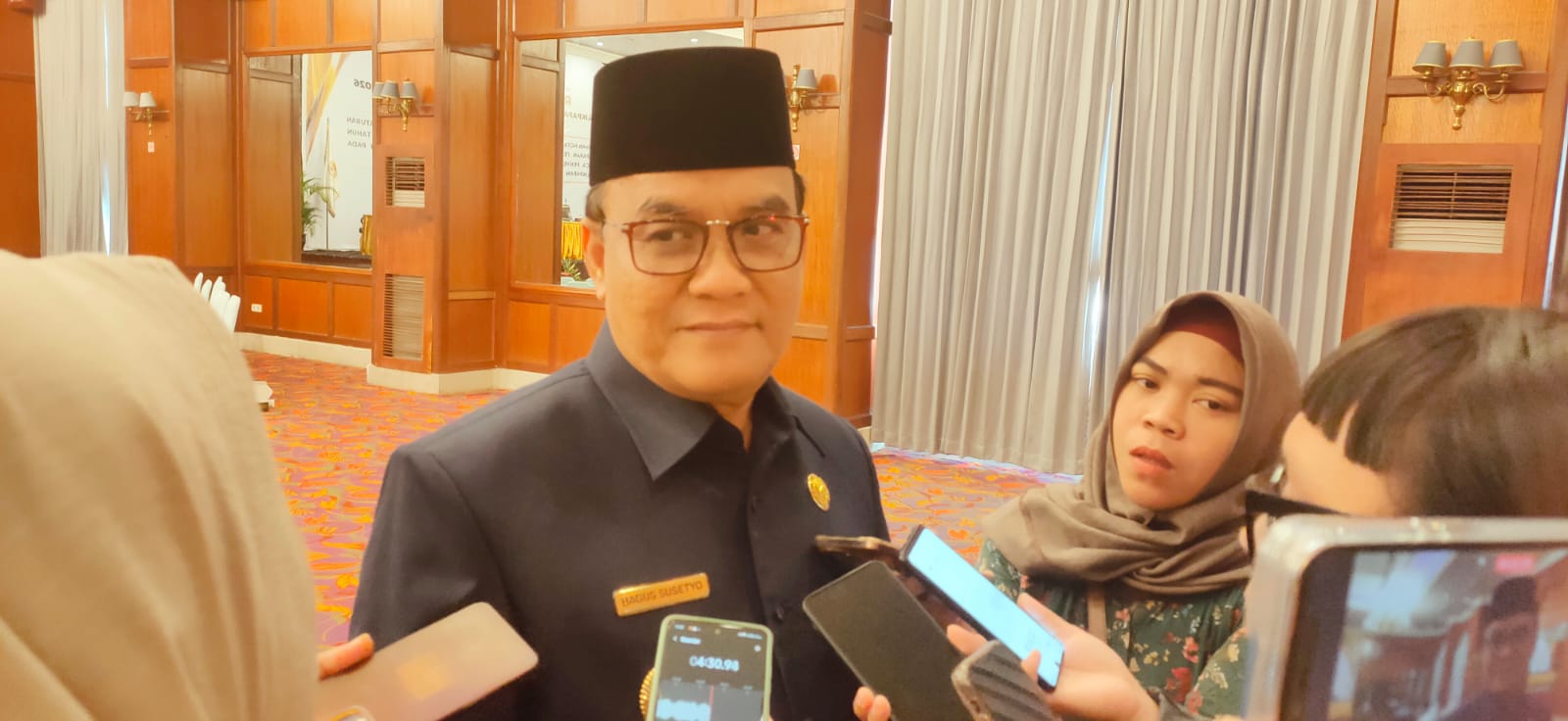 Wakil Wali Kota Balikpapan Bagus Susetyo memberikan keterangan terkait percepatan program Sekolah Rakyat