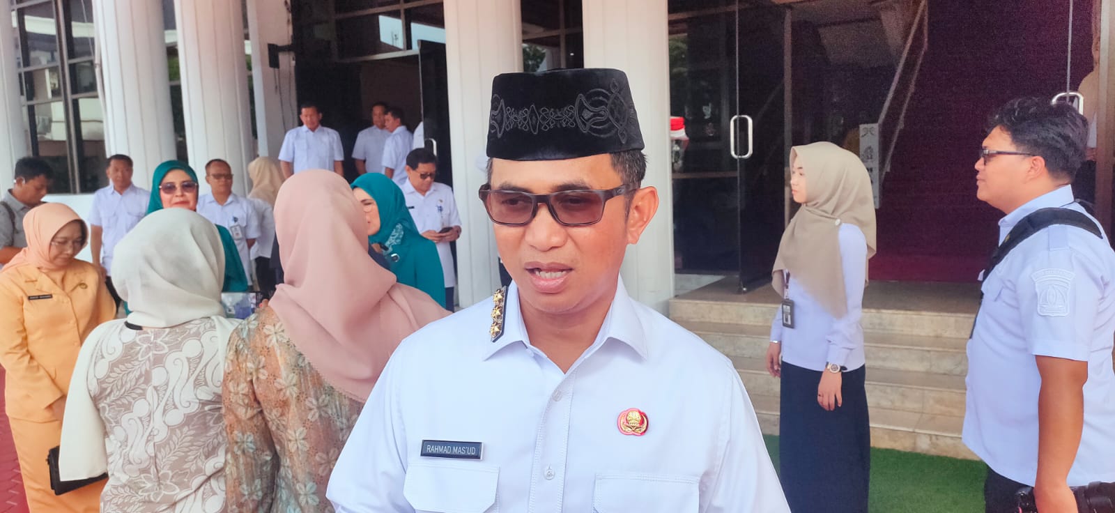 Wali Kota Balikpapan Rahmad Mas’ud menjelaskan kemudahan perizinan perumahan kepada media di Balikpapan