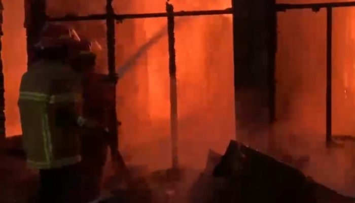 Rumah Mewah di Balikpapan Utara Terbakar, Lima Penghuni Selamat