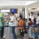 Petugas Avsec Bandara SAMS Sepinggan Balikpapan melakukan pengamanan penumpang di ruang tunggu keberangkatan domestik