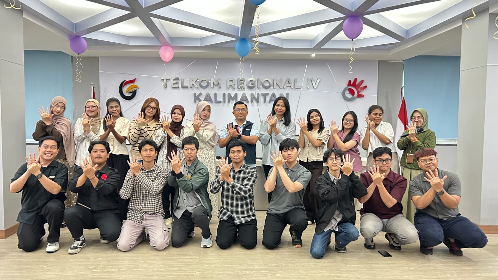 Peserta Workshop Strategi Marketing Digital UKM Mahasiswa ITK bersama tim Indibiz Borneo di Telkom Regional IV Kalimantan, Balikpapan.