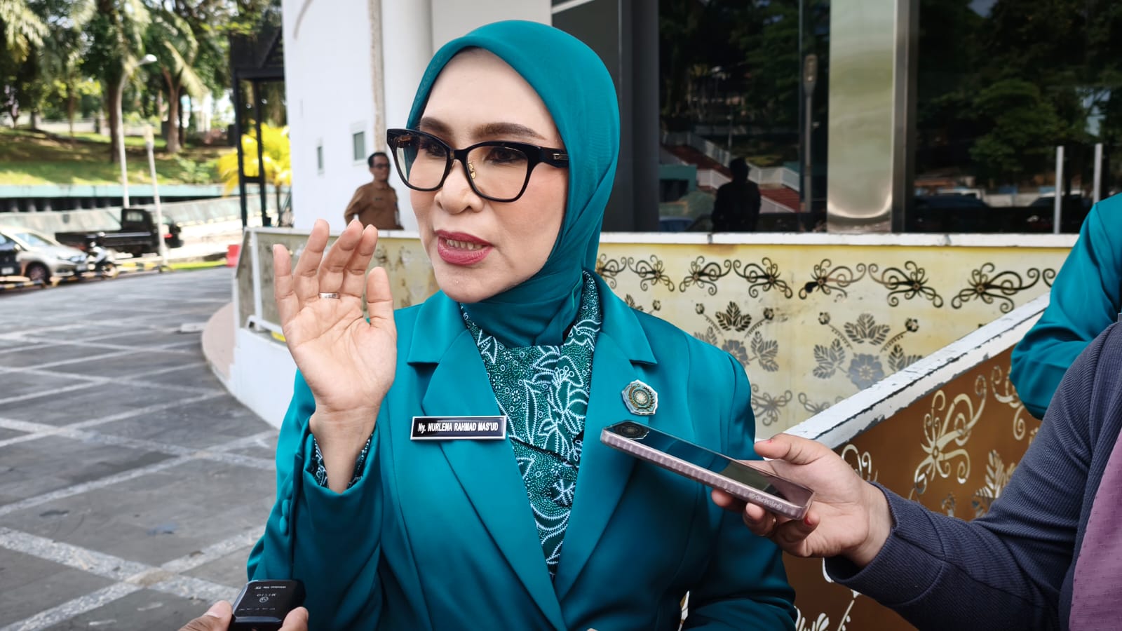 Ketua TP PKK Kota Balikpapan Nurlena Rahmad Mas'ud memberikan keterangan kepada awak media mengenai upaya penurunan stunting.