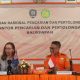Kepala Basarnas Balikpapan Dody Setiawan menerima kunjungan Deputi Konsulat Jenderal Australia Ana Mogaldeanu di Kantor Basarnas Balikpapan untuk memperkuat kerja sama SAR.